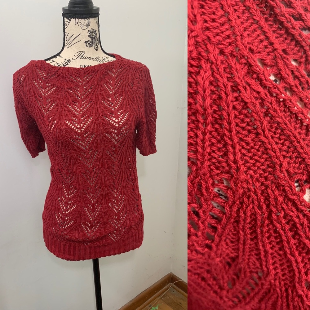 70’s Woman’s Knitted Sweater, Size Small